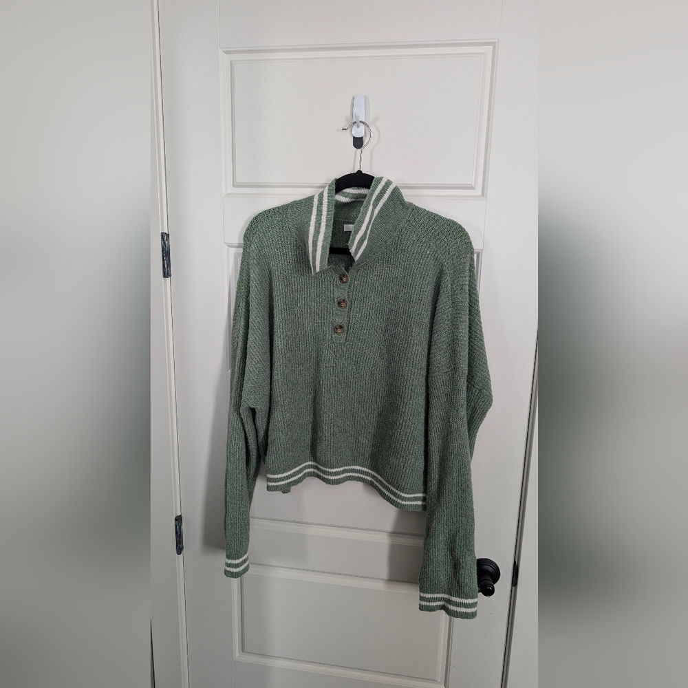 Green Collared Sweater with White Trim
